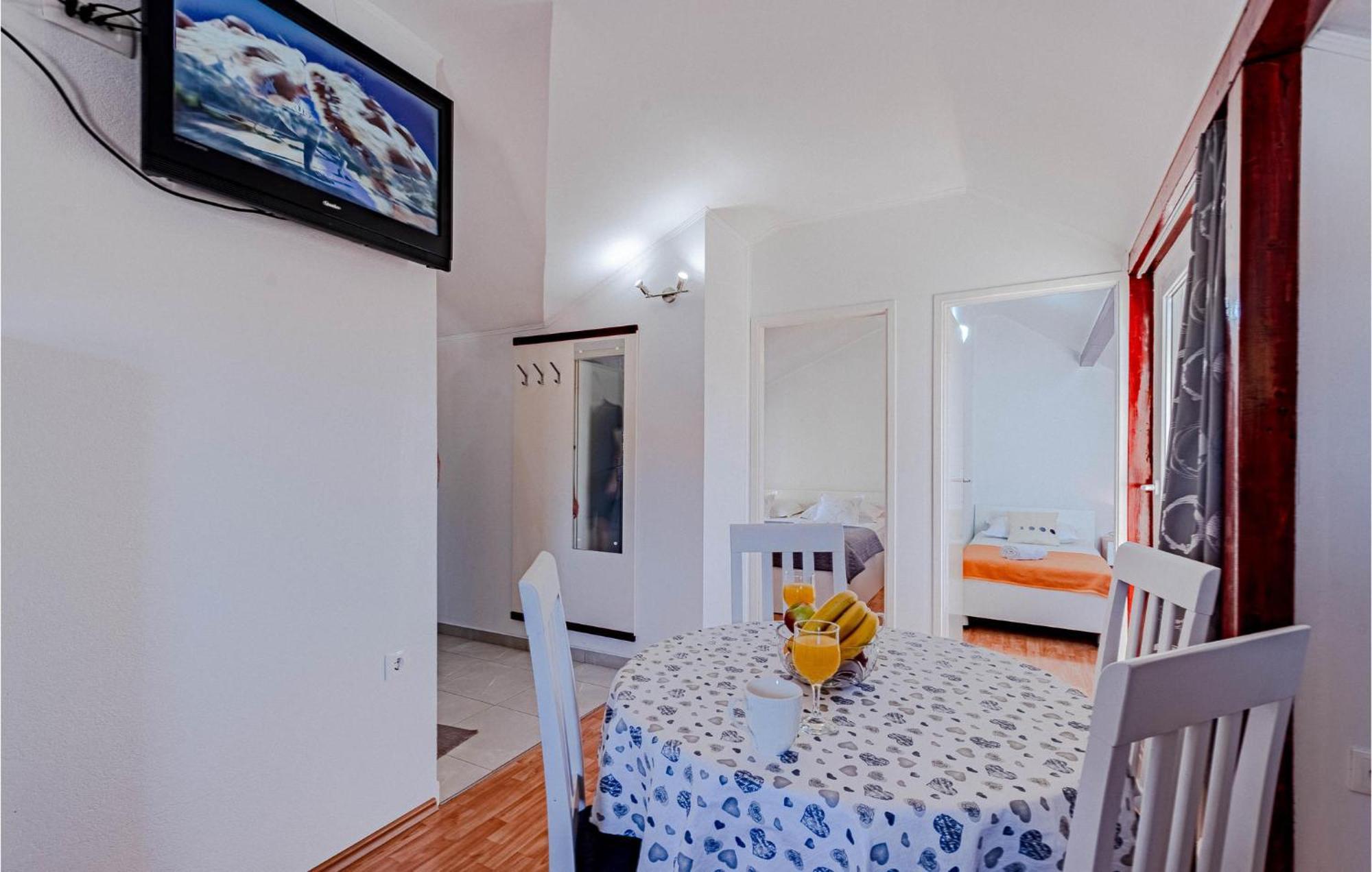 Beautiful Apartment In Vela Luka With Wifi Extérieur photo