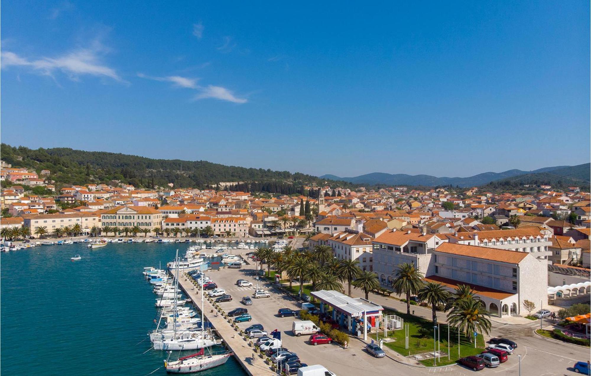Beautiful Apartment In Vela Luka With Wifi Extérieur photo