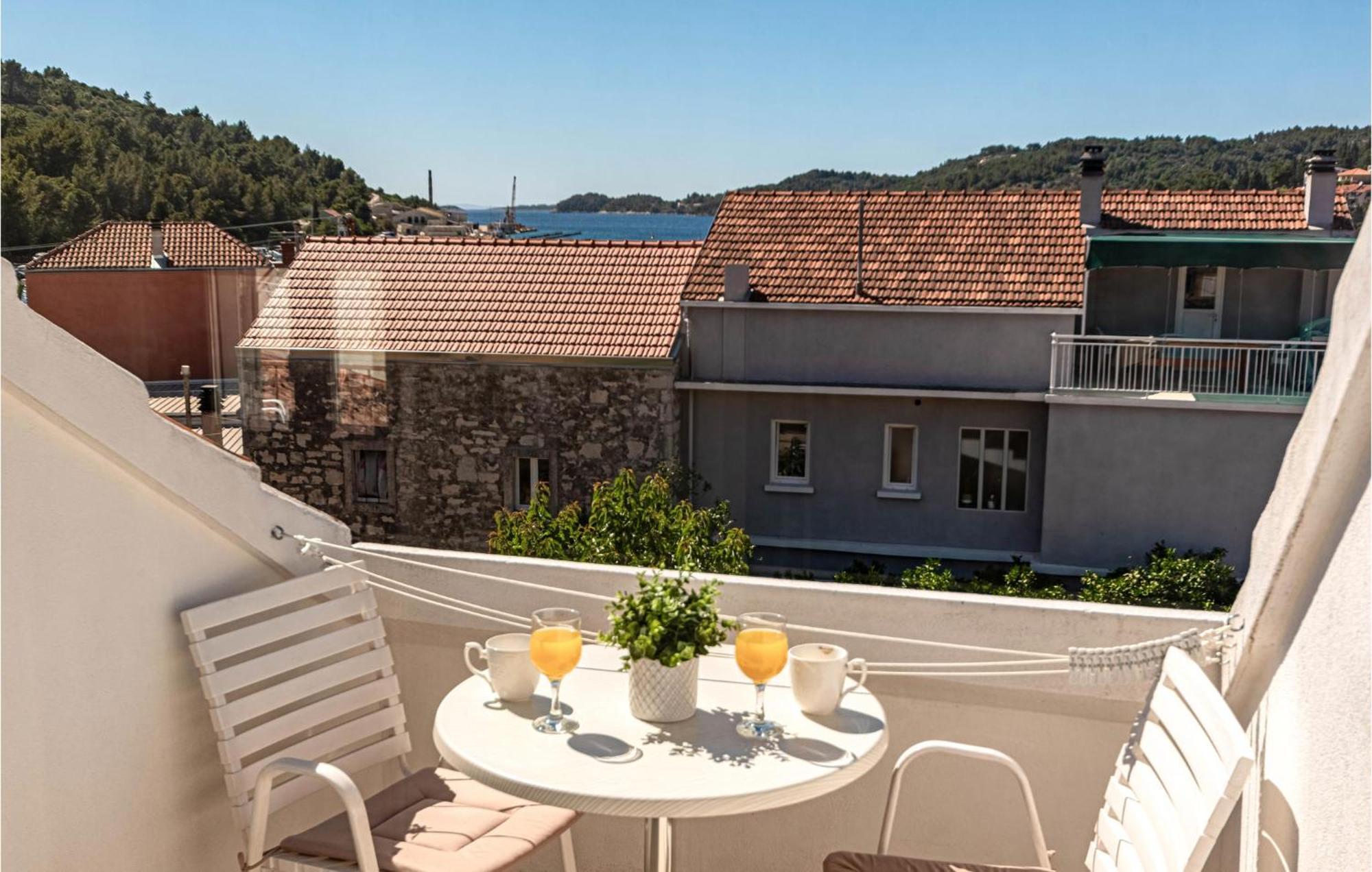 Beautiful Apartment In Vela Luka With Wifi Extérieur photo